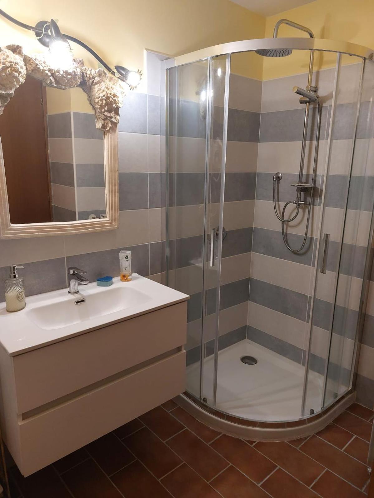 Una Franca Camere Di Charme Biella Ngoại thất bức ảnh